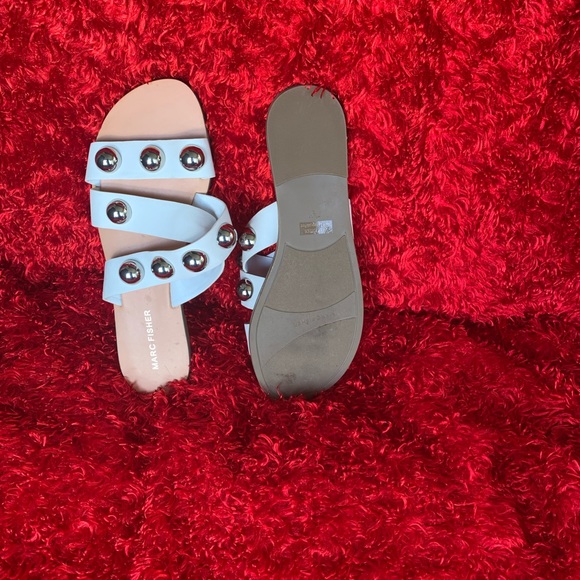 So cute summer-ready sandals by Marc Fisher - Picture 2 of 5